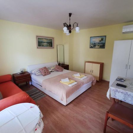 Studio Apartments Jasminka Selce Dış mekan fotoğraf