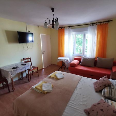Studio Apartments Jasminka Selce Dış mekan fotoğraf