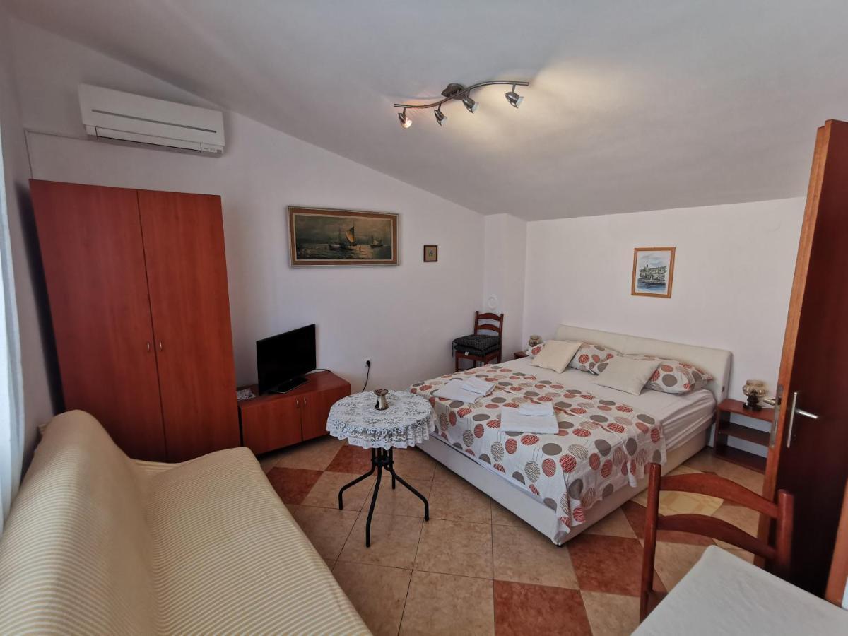 Studio Apartments Jasminka Selce Dış mekan fotoğraf