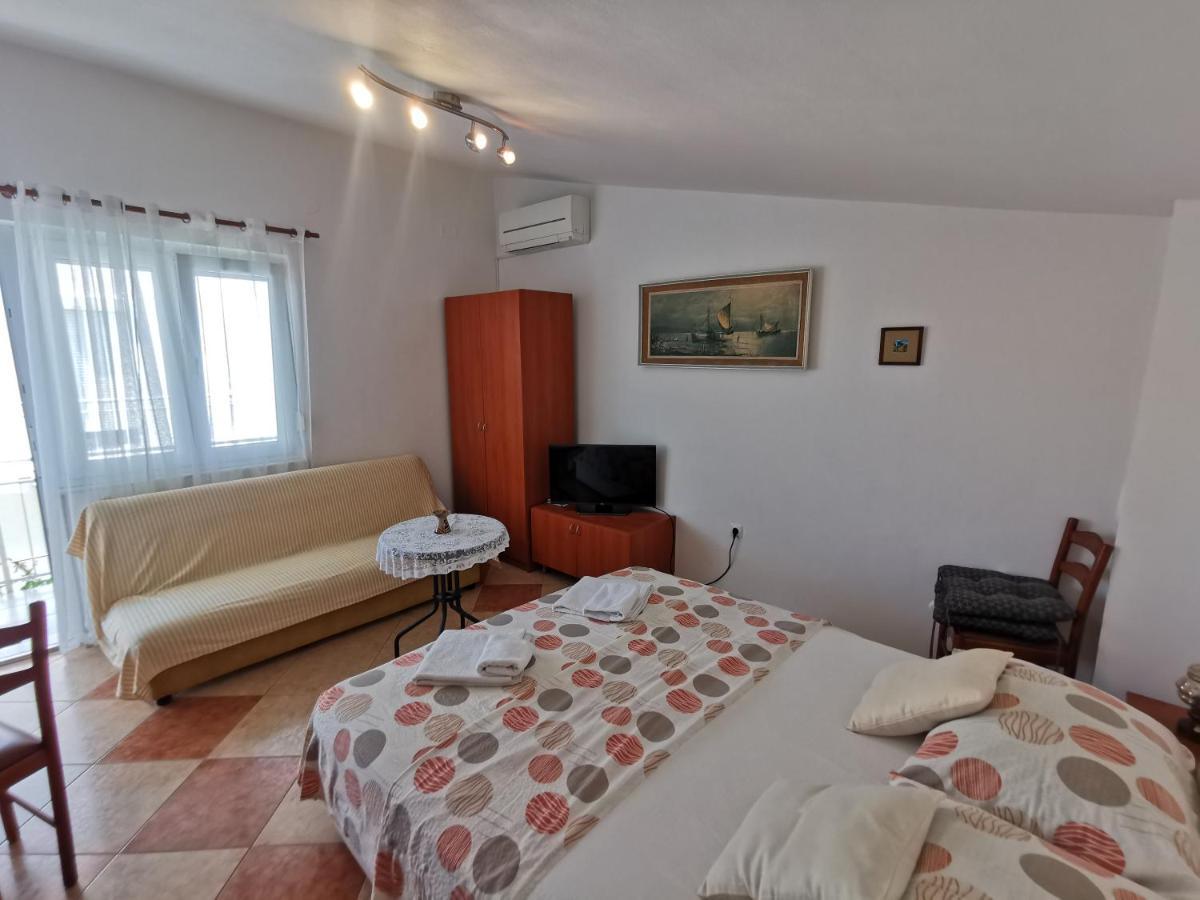 Studio Apartments Jasminka Selce Dış mekan fotoğraf