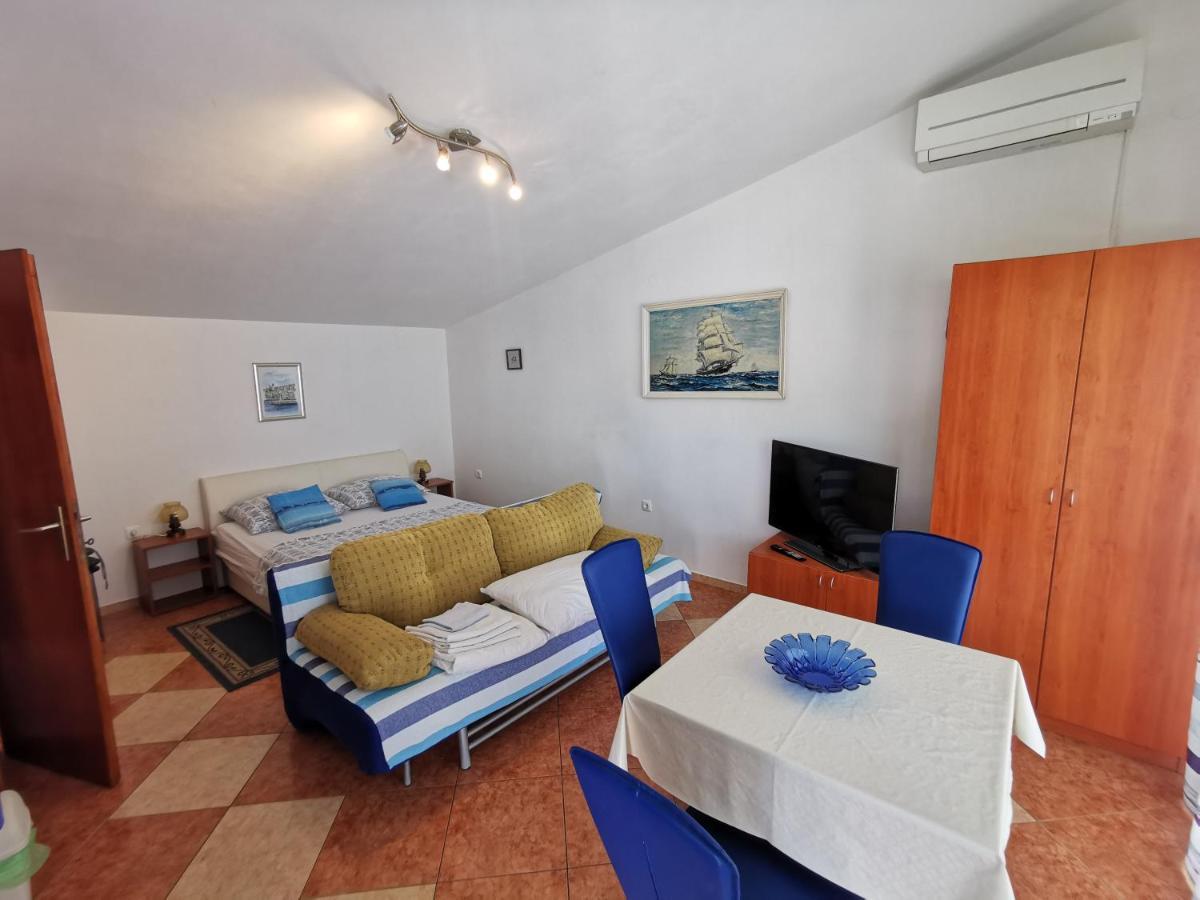 Studio Apartments Jasminka Selce Dış mekan fotoğraf